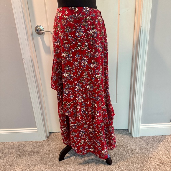 Floral print maxi skirt, Red floral print, M, EUC - Picture 7 of 10